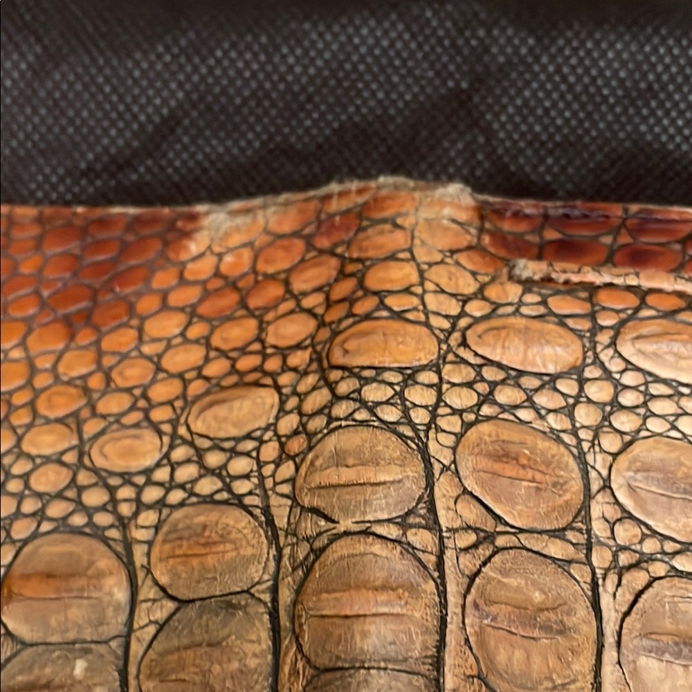 Vintage Brahmin Crocodile Embossed Wallet - Picture 5 of 7